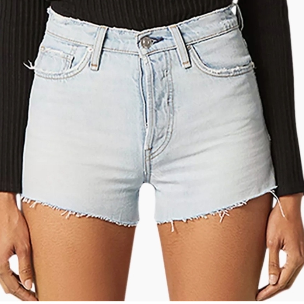 Hudson | Cara Classic High Rise JeanShorts | Button up Fly & raw cuff |  28